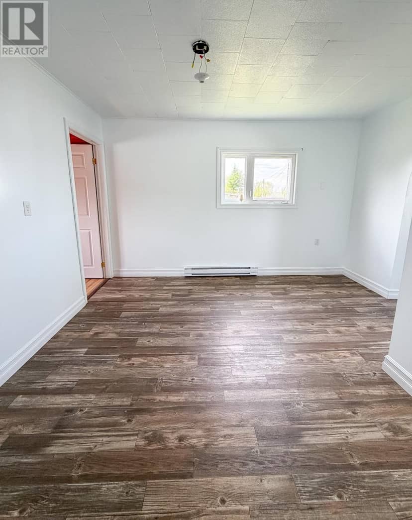 81 Brook Street — photo 19 of 33