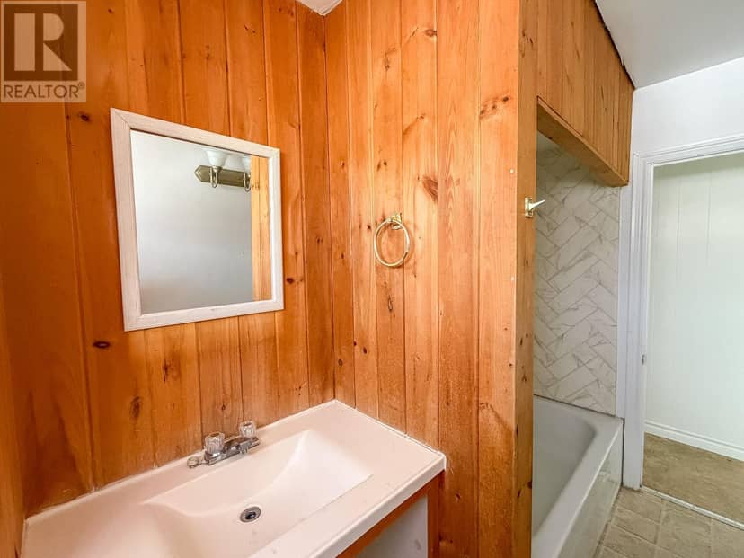 81 Brook Street — photo 24 of 33