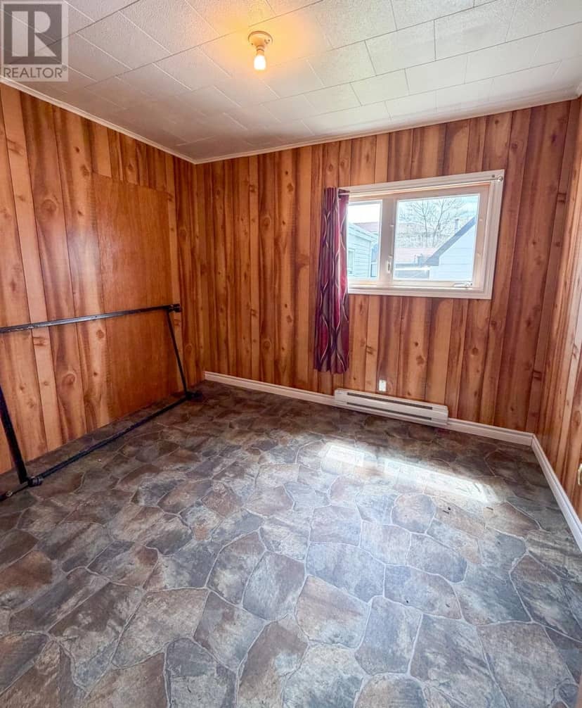 81 Brook Street — photo 25 of 33
