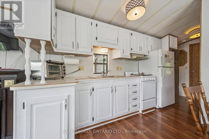 157 Cedar Crescent, Centre Wellington, photo 6