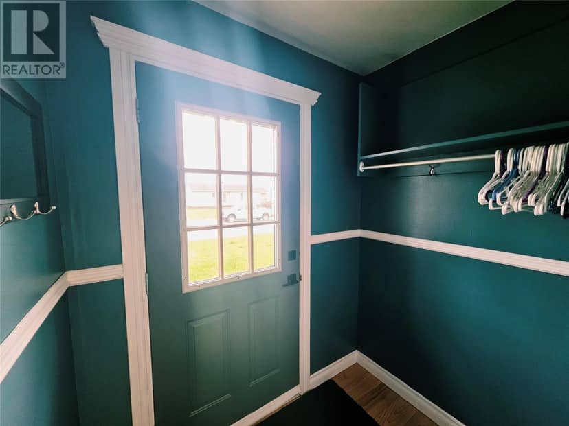 915 Bartlett Drive — photo 2 of 19