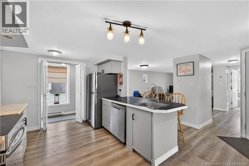 114 Pleasant Street — photo 10 of 40