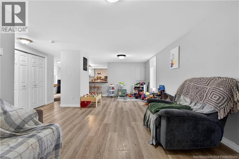 114 Pleasant Street — photo 11 of 40