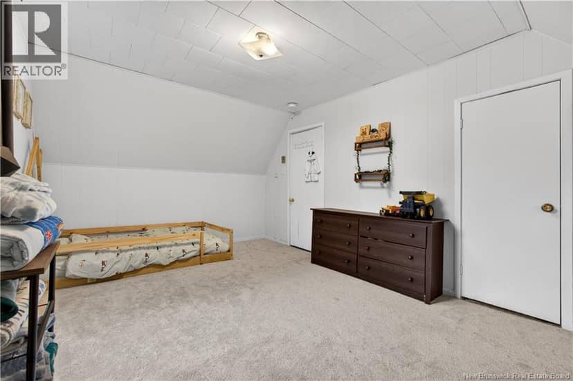 114 Pleasant Street — photo 19 of 40