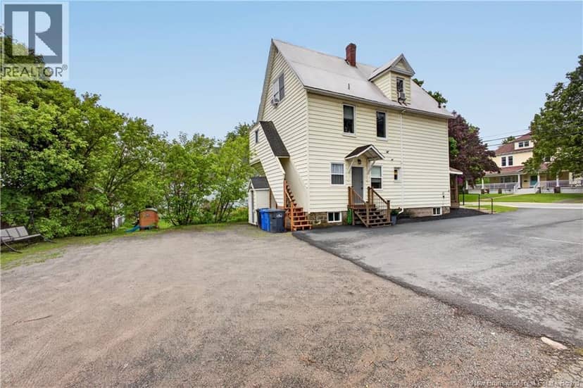 114 Pleasant Street — photo 38 of 40
