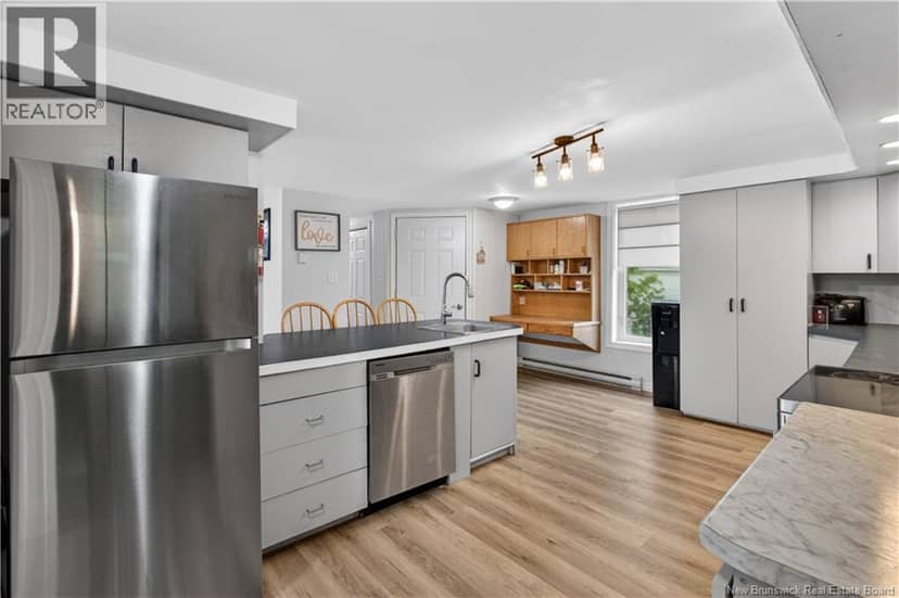 114 Pleasant Street — photo 8 of 40