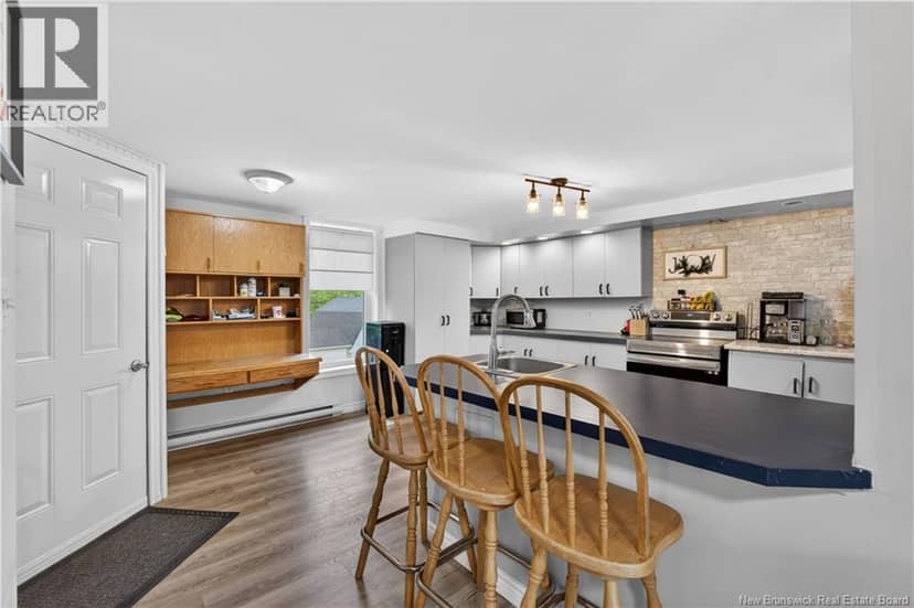 114 Pleasant Street — photo 9 of 40