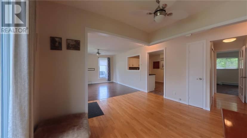 39 Blake Steet W — photo 16 of 40