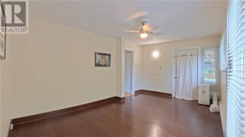 39 Blake Steet W — photo 21 of 40