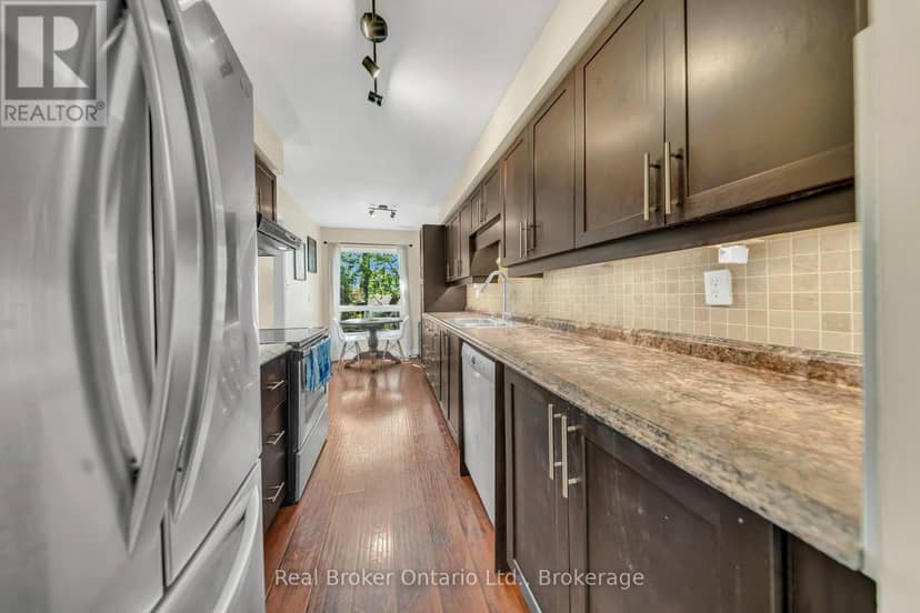 90 - 49 Rhonda Road — photo 15 of 37