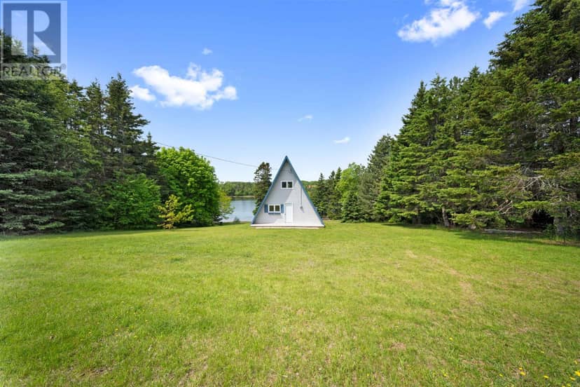 183 Cottage View Drive, Montrose, photo 3