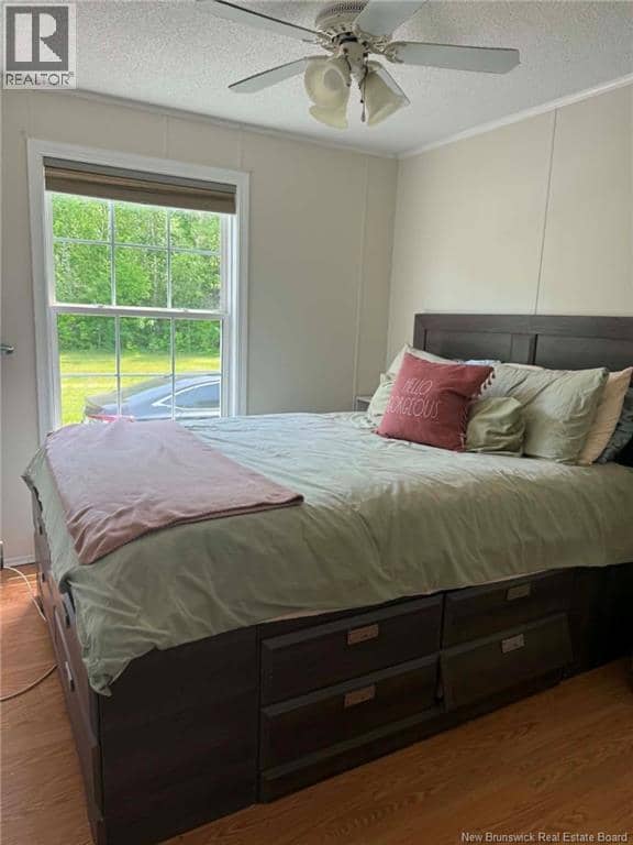 26 Crosby Crescent — photo 12 of 18