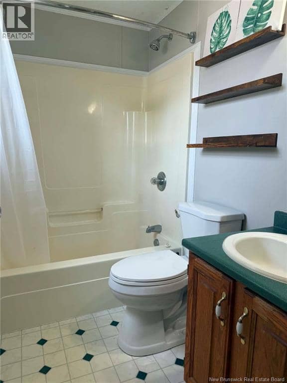 26 Crosby Crescent — photo 16 of 18