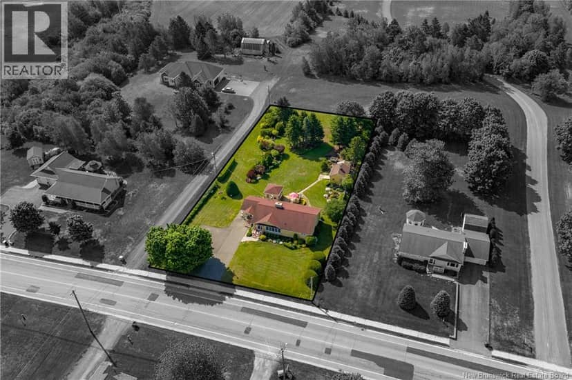 268 Irving Boulevard — photo 3 of 40