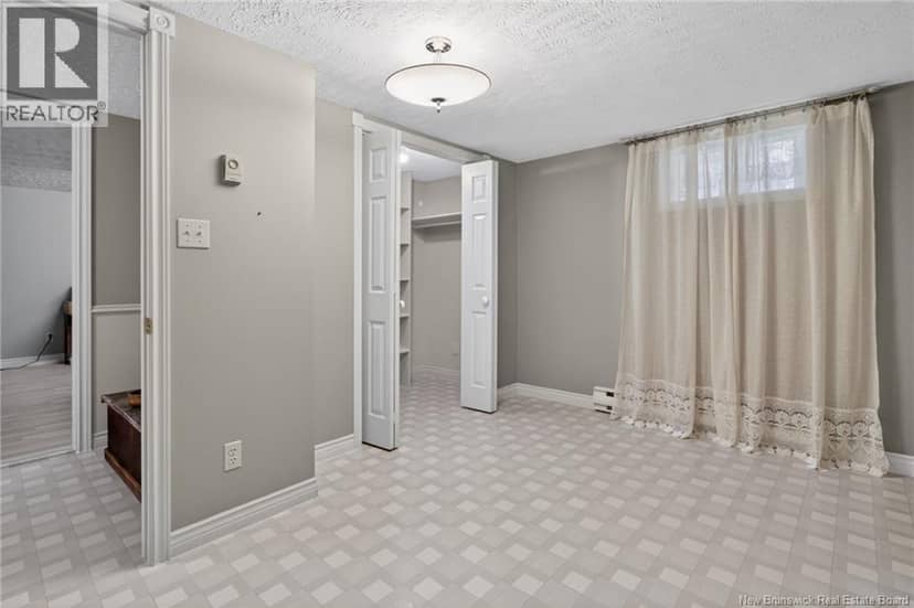 268 Irving Boulevard — photo 30 of 40