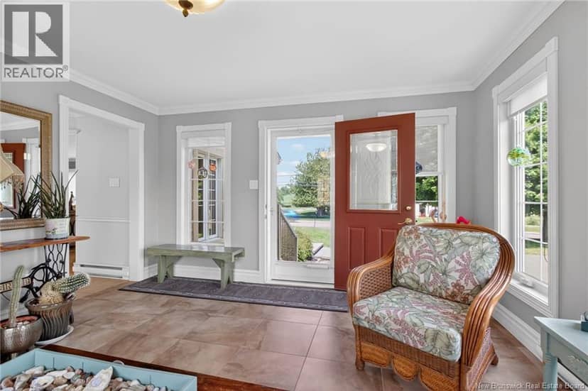 268 Irving Boulevard — photo 6 of 40