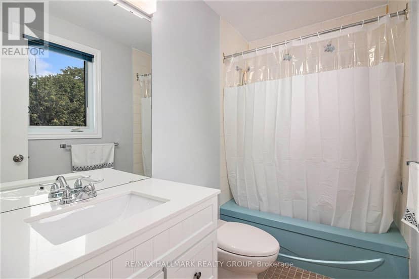 270 McEachern Crescent — photo 17 of 35
