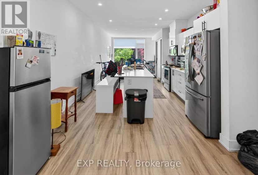 271 Duncairn Avenue — photo 13 of 19