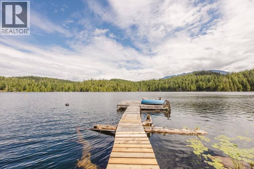 6084 NORTH LAKE ROAD, Egmont