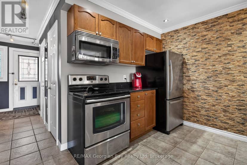 177 Southwinds Crescent — photo 5 of 31
