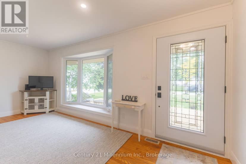 101 Albert Street — photo 9 of 29