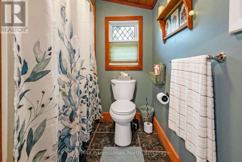 203 Burleigh Street — photo 14 of 40