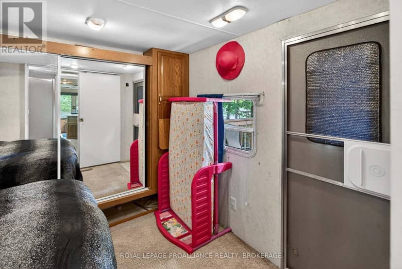 33 - 9 Glenford Lane — photo 13 of 40