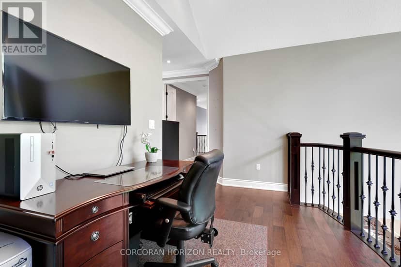8 - 258 Edgewater Crescent — photo 35 of 40