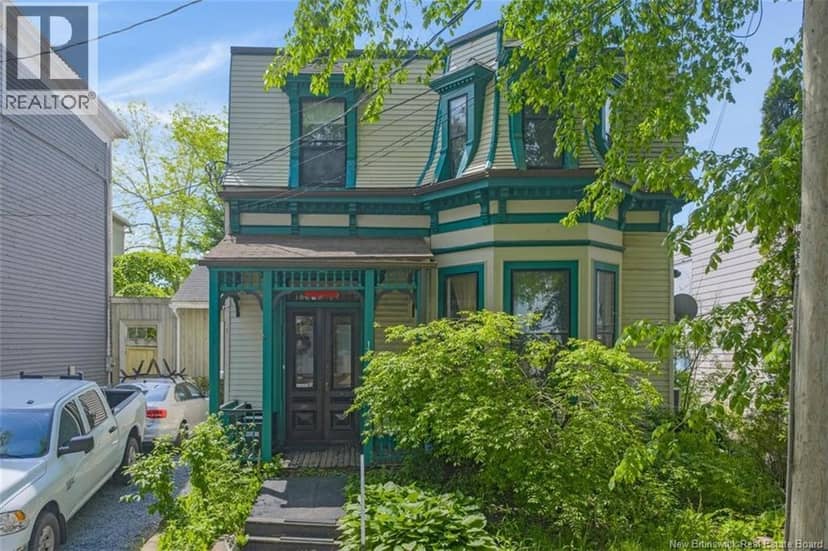 178 Queen Street — photo 1 of 28