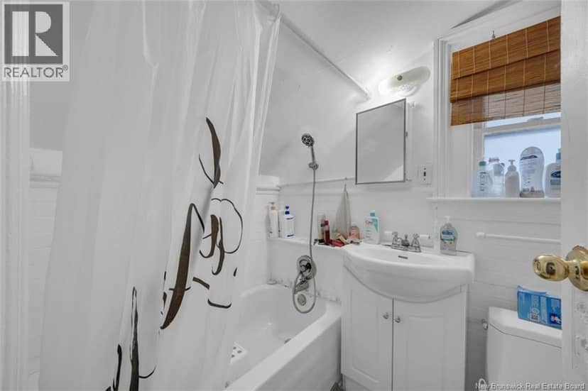 178 Queen Street — photo 5 of 28