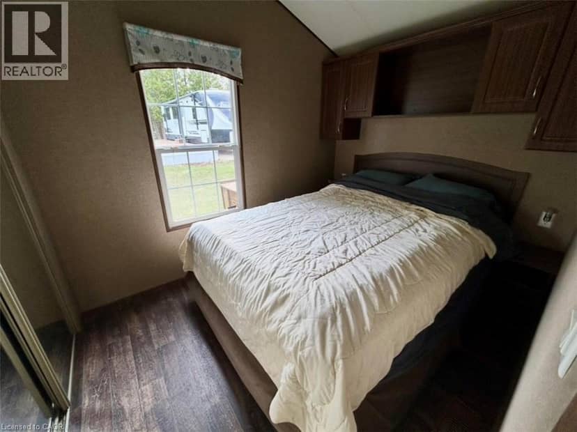 232352 2 WGR Concession — photo 4 of 16
