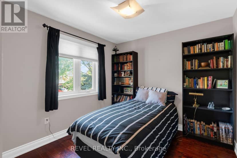 33 Falling Brook Drive — photo 19 of 38
