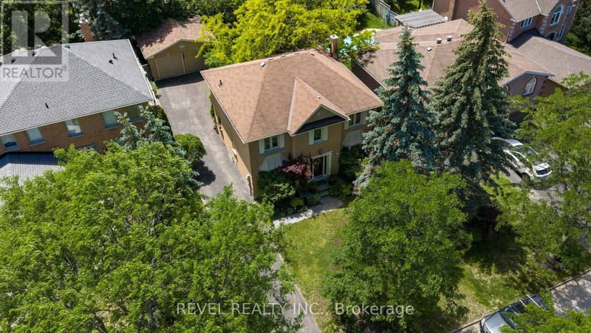 33 Falling Brook Drive — photo 2 of 38