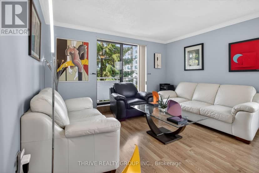401 - 75 Huxley Street, London South, photo 2