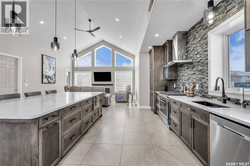 7 Loewen COURT — photo 17 of 40