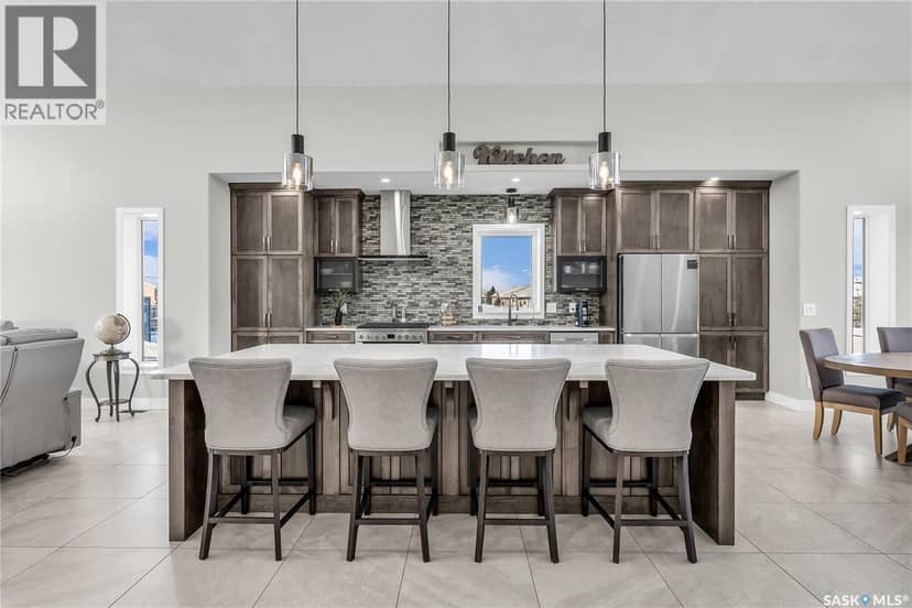 7 Loewen COURT — photo 13 of 40