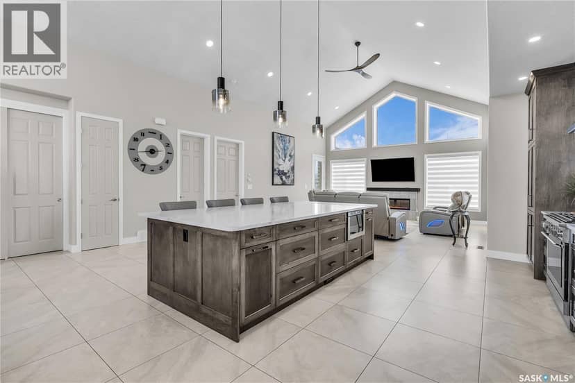 7 Loewen COURT — photo 16 of 40