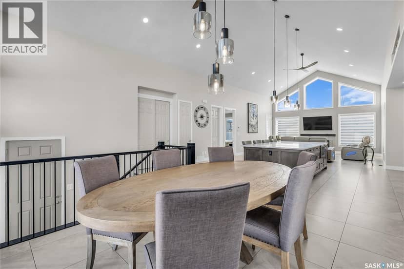 7 Loewen COURT — photo 19 of 40