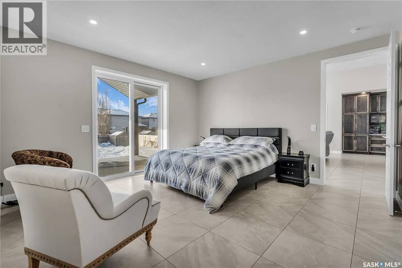 7 Loewen COURT — photo 24 of 40