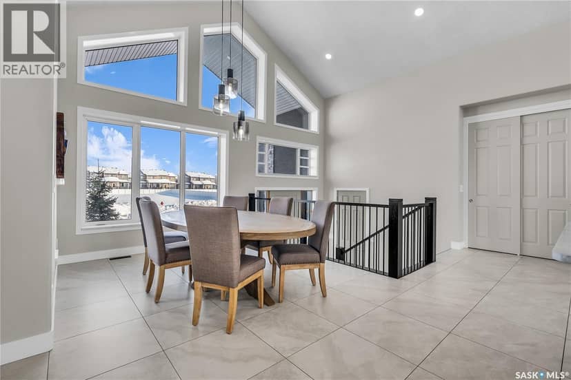7 Loewen COURT — photo 20 of 40