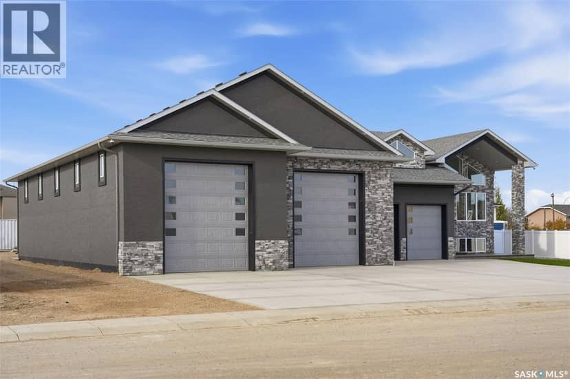 7 Loewen COURT, Warman, photo 2