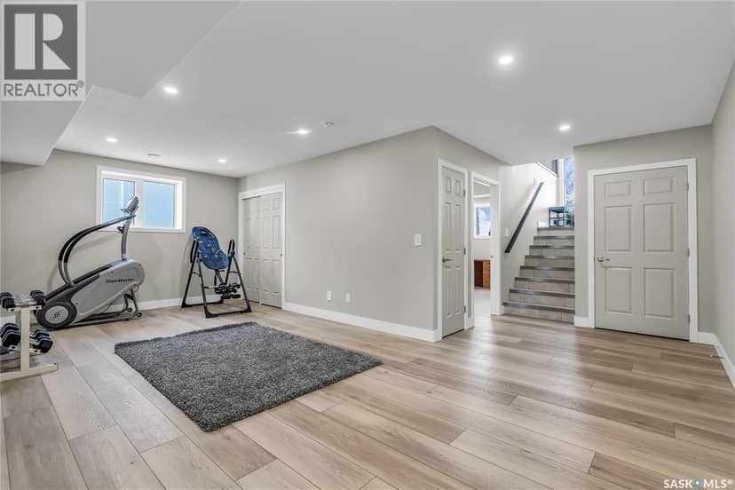 7 Loewen COURT — photo 35 of 40