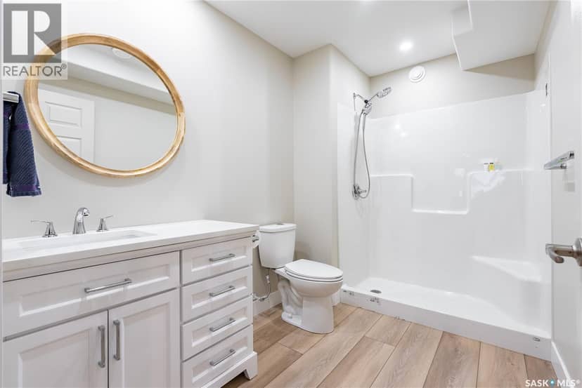 7 Loewen COURT — photo 36 of 40