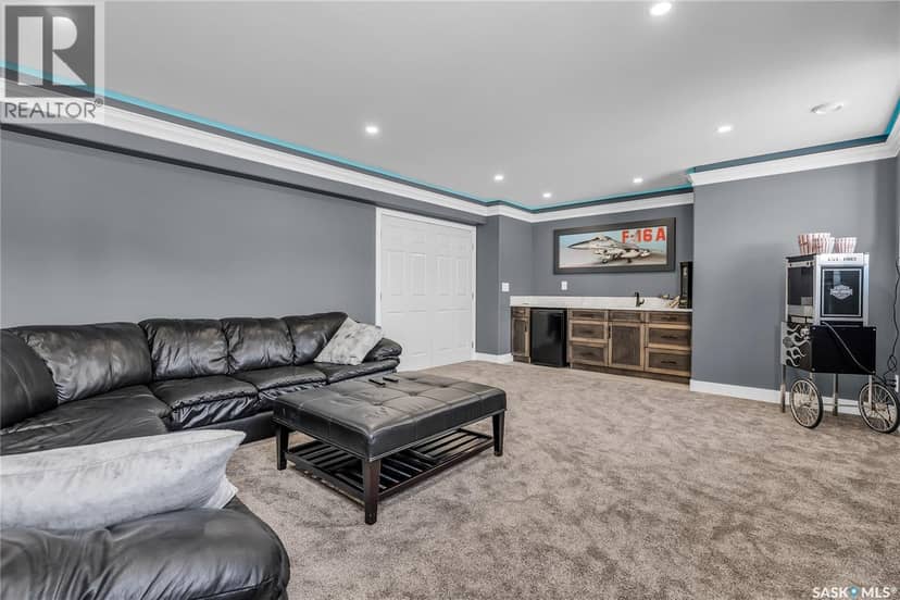 7 Loewen COURT — photo 33 of 40
