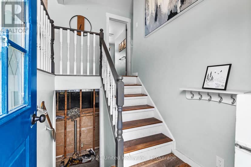 2234 McCrackens Landing Road — photo 3 of 35