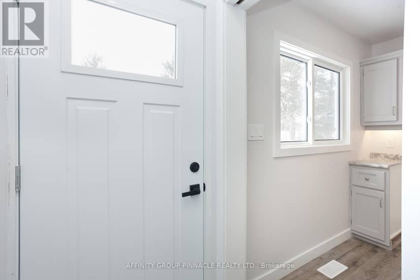 100 Reid Street — photo 7 of 38