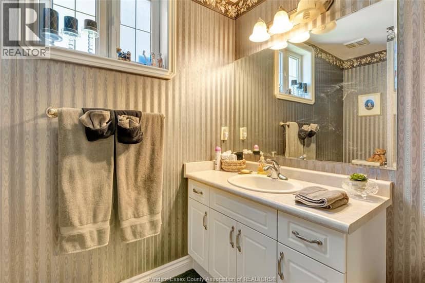 58 Queen's Hill — photo 27 of 40