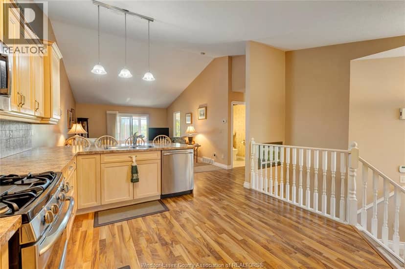 58 Queen's Hill — photo 3 of 40