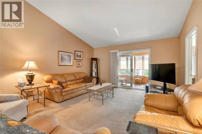58 Queen's Hill — photo 9 of 40
