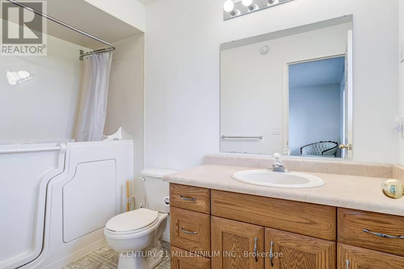 402047 County Rd 15 — photo 11 of 40